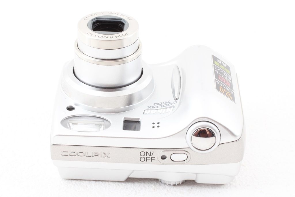 Nikon Coolpix 7600 7MP デジタルカメラ 光学ズーム3倍 ☆美品 Nikon Coolpix 7600 7MP デジタルカメラ 光学ズーム3倍 ☆美品