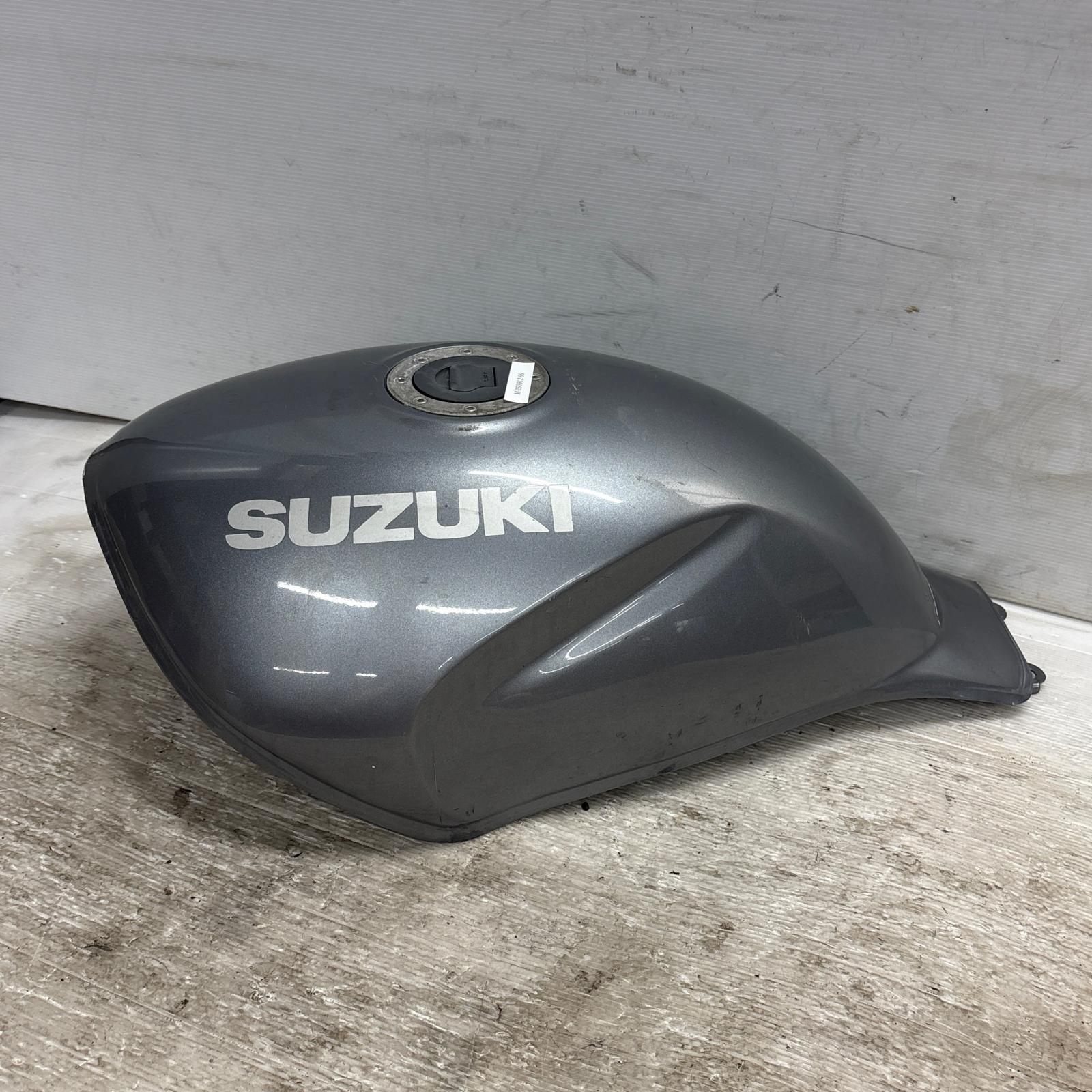 バンディット250(GJ77A)ガソリンタンク