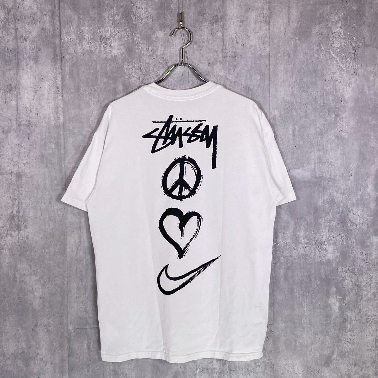 STUSSY × NIKE』 (M) バックプリント 半袖Tシャツ - メルカリ