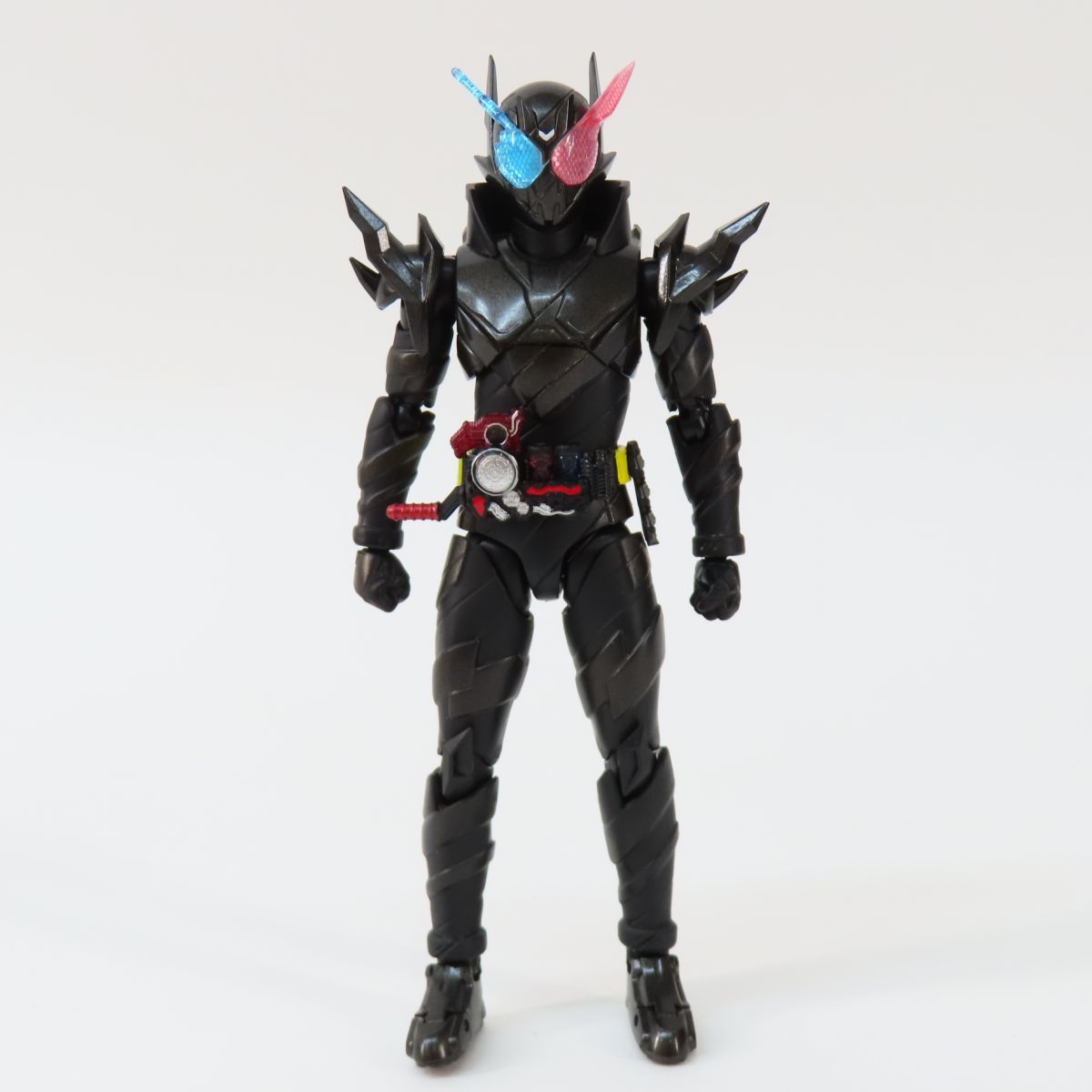 S.H.Figuarts 仮面ライダービルド クローズビルドフォーム S.H.