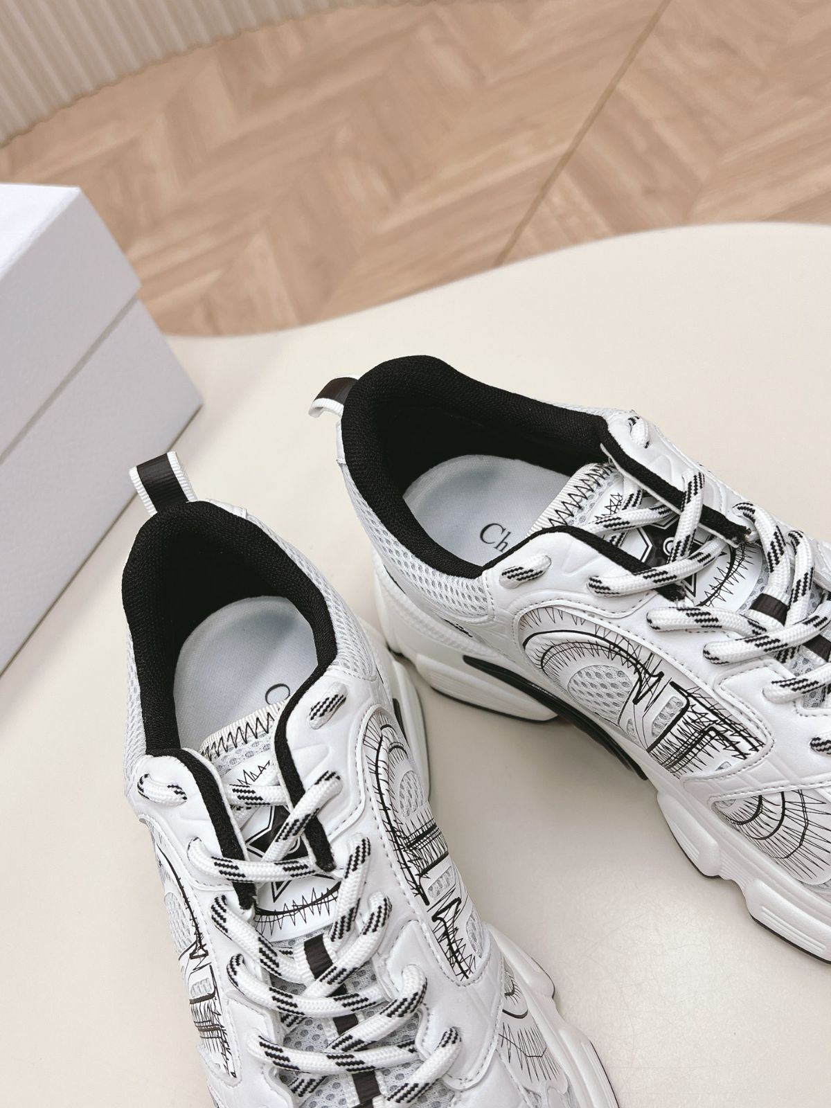 【カジュアルな♪】DIOR ディオール クロノ スニーカー DIOR】「ディオール クロノ」 スニーカーが新たに登場