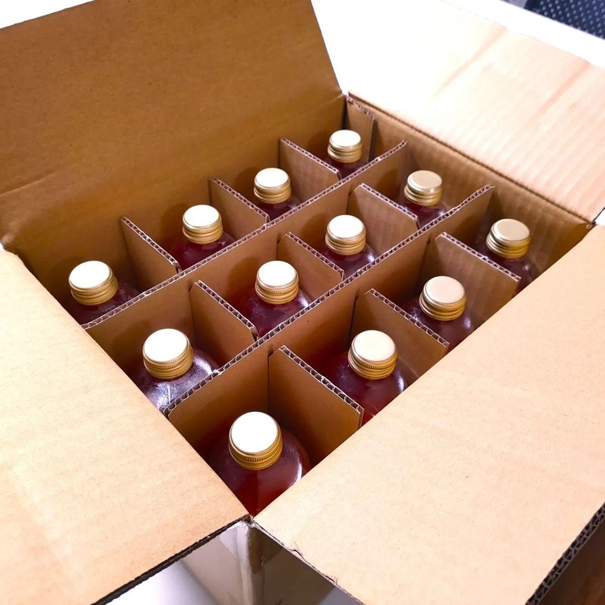 【再販】トマトだけで作ったトマトジュース　とってもお得な１２本セット 再々販】トマトだけで作ったトマトジュース とってもお得な12本