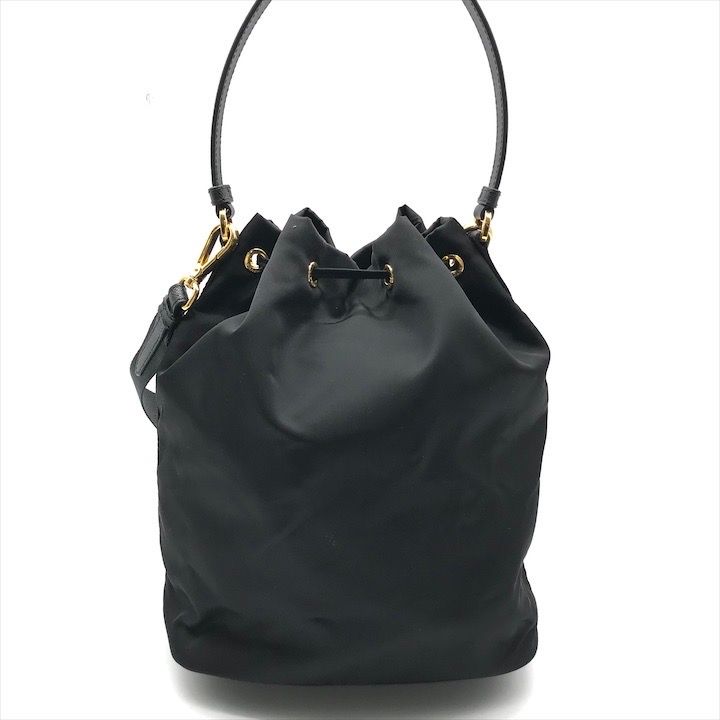 未使用保管品 PRADA プラダ 三角ロゴプレート ナイロン テスート 巾着 2WAY ハンド ショルダー バッグ カバン 鞄 ブラック k5419 未使用保管品 PRADA プラダ 三角ロゴプレート ナイロン テスート 巾着