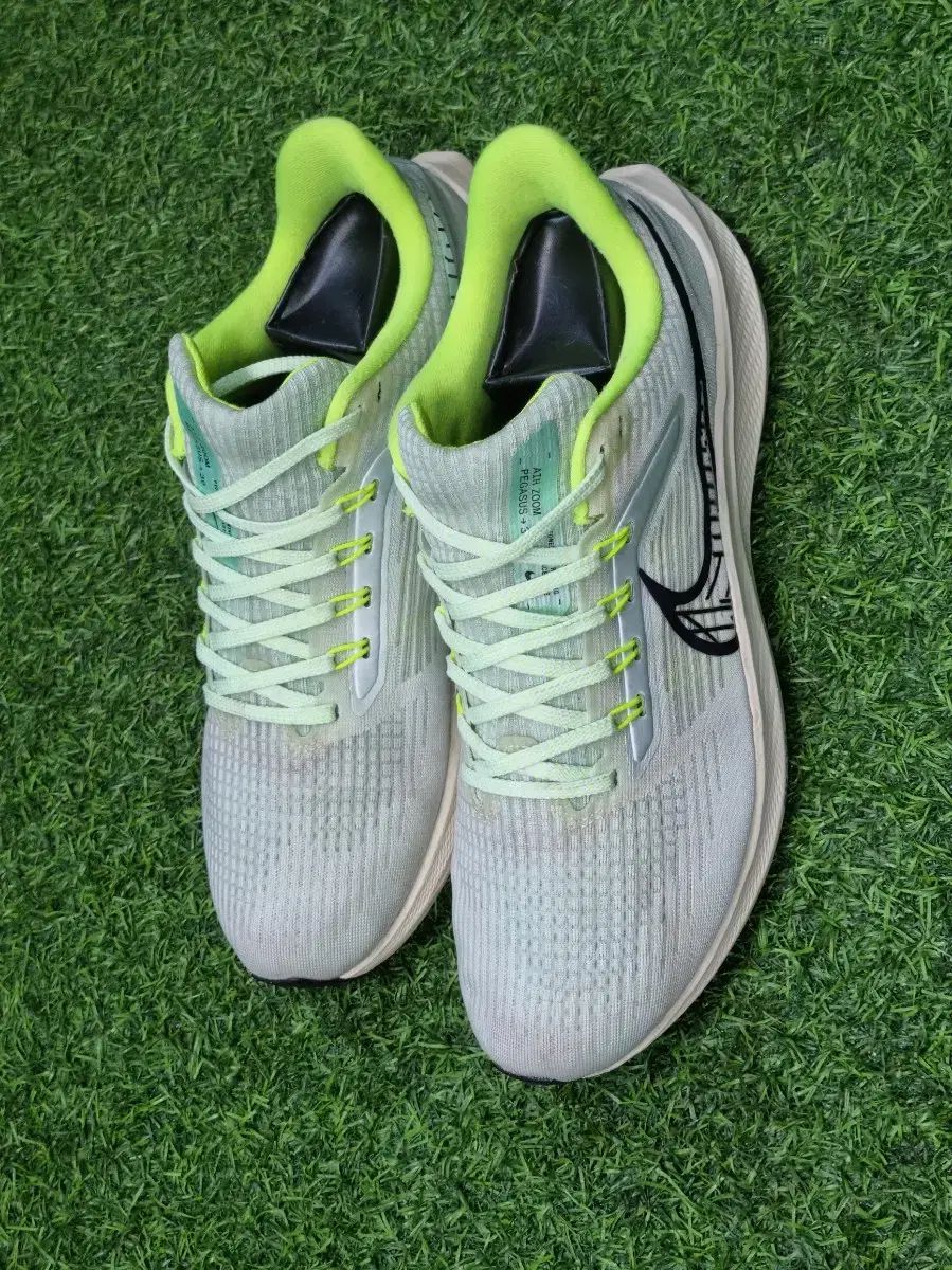 人気アイテム、安い通販。 NIKE ナイキ エア ズーム ペガサス ミント スニーカー 270 新品続々入荷中！