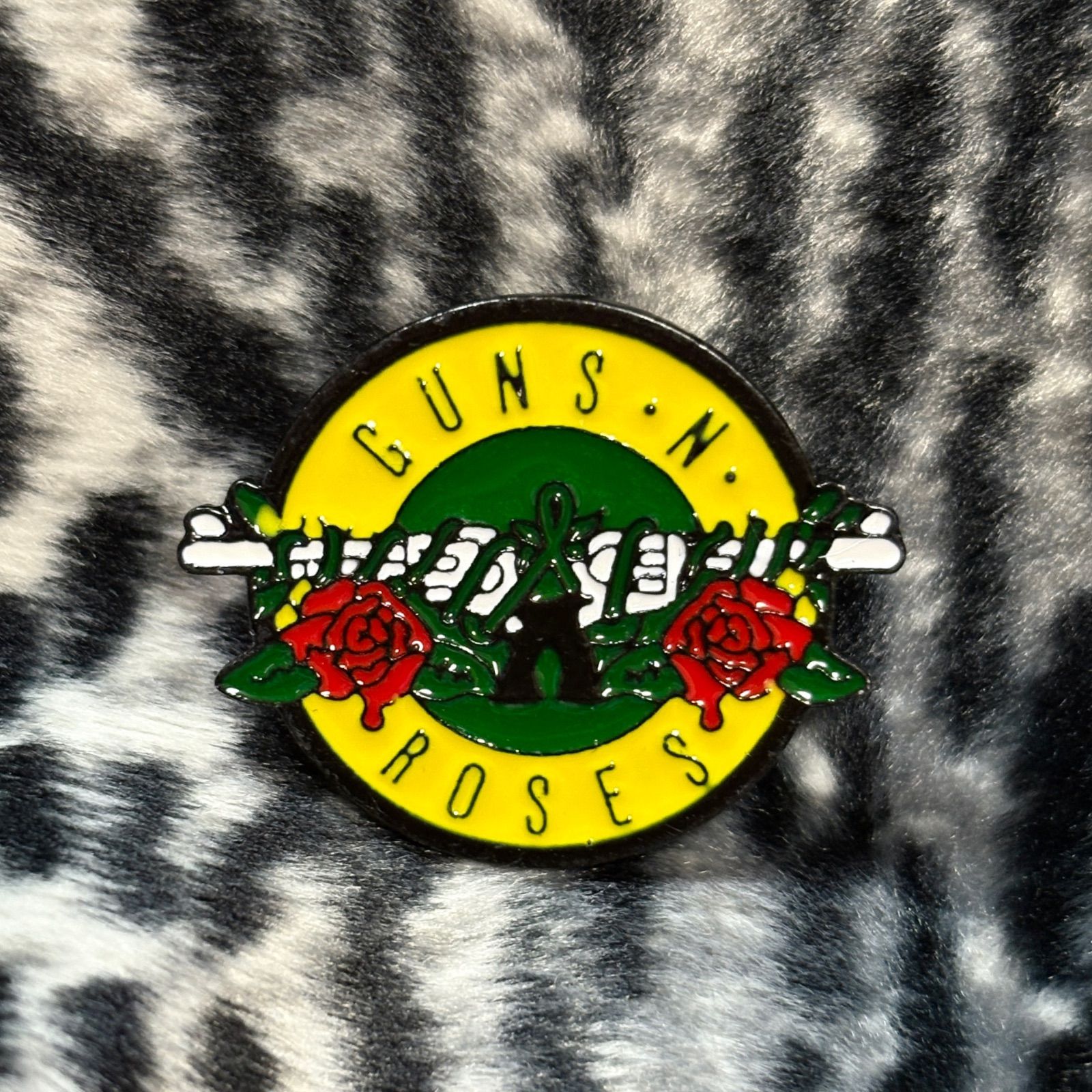 GUNS N ROSES ピンバッジ バッジ 古着 ストリート アメリカン レトロ