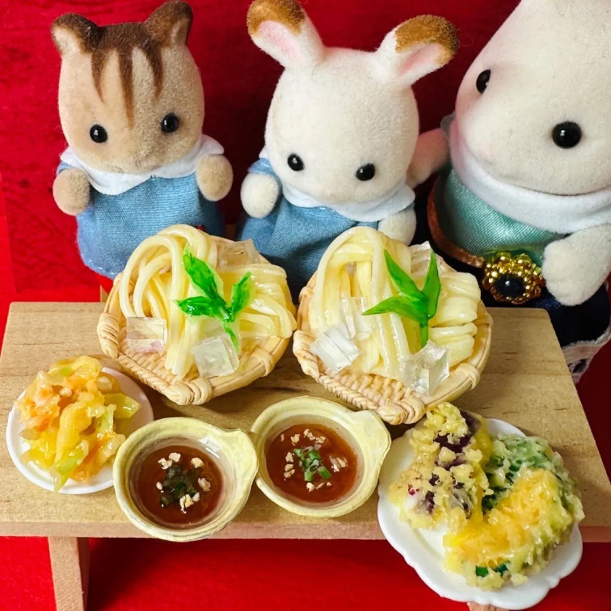 専用お取り置きとなりました212 シルバニアサイズ　冷やしうどんセット　️ミニチュアフード　冷やし　うどん　うどん　ドールハウス　シルバニア　リカちゃん　食品サンプル　フェイクフード　ミニチュア