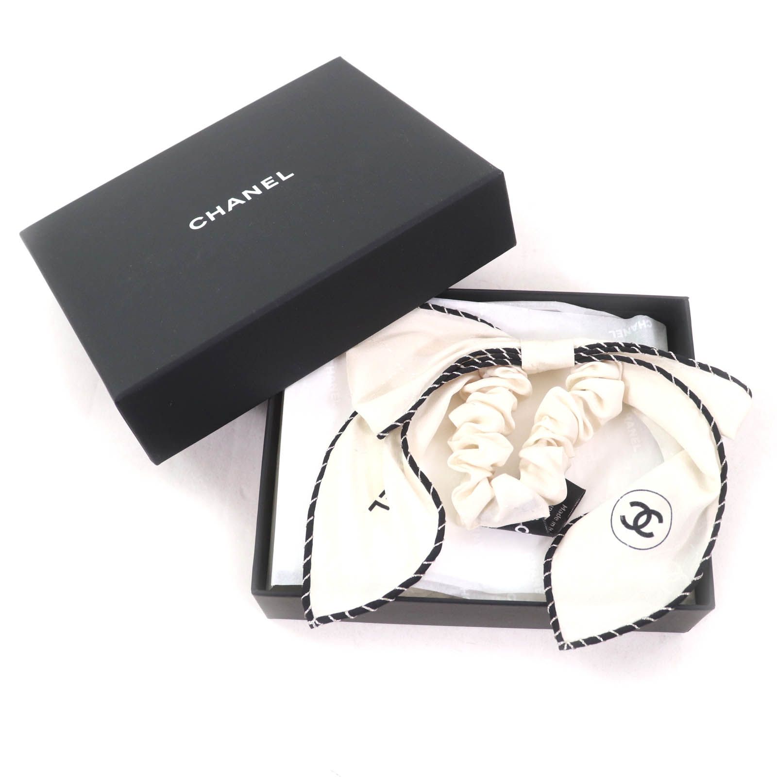 極美品☆CHANEL シャネル シルク100% ココマーク ロゴ入り