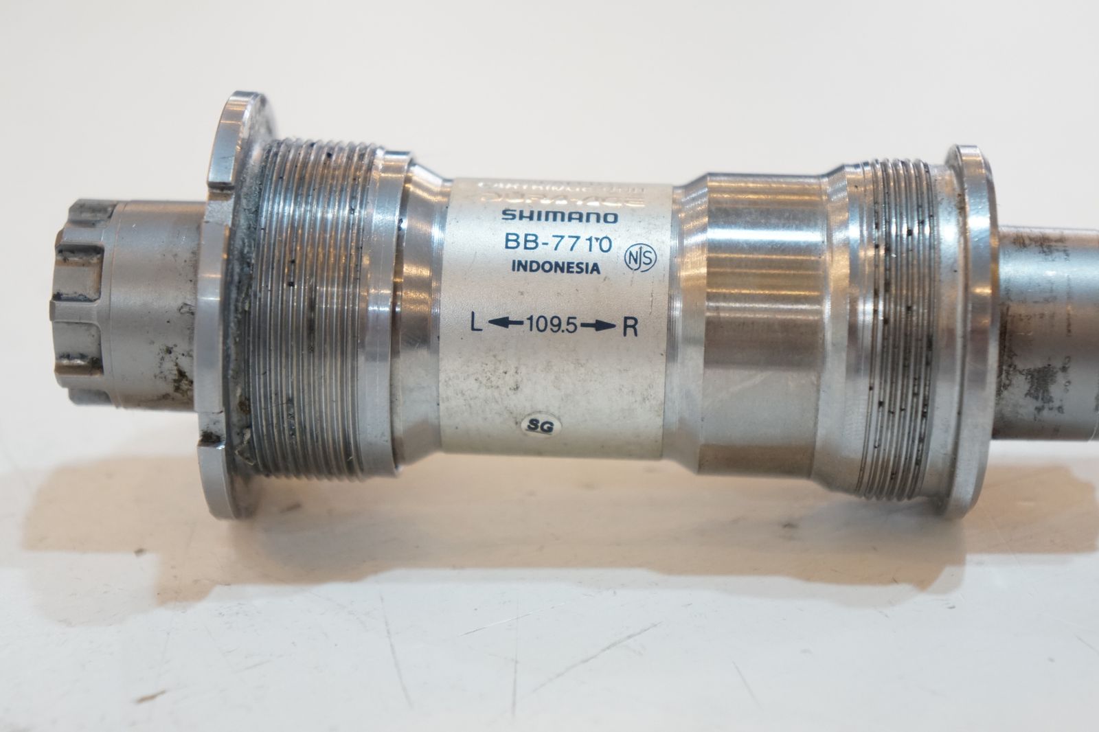 Shimano Dura Ace BB-7710 Track Bottom Bracket (NJS) - Cranks