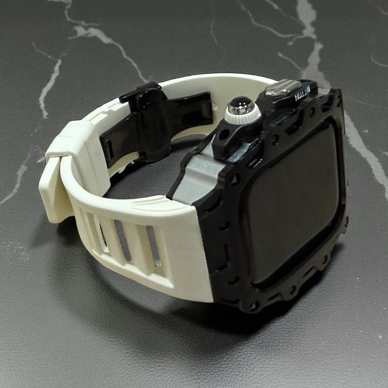 アップルウォッチケース フォージドステンレス ラバー 互換性対応 カスタム カバー 保護 ギフト ４６ｍｍ ベルト バンド セット series10 series11 メンズ レディース ギフト 贈り物 カスタム サンドホワイトブラック CHRISTIANNAURATH_COM_BR