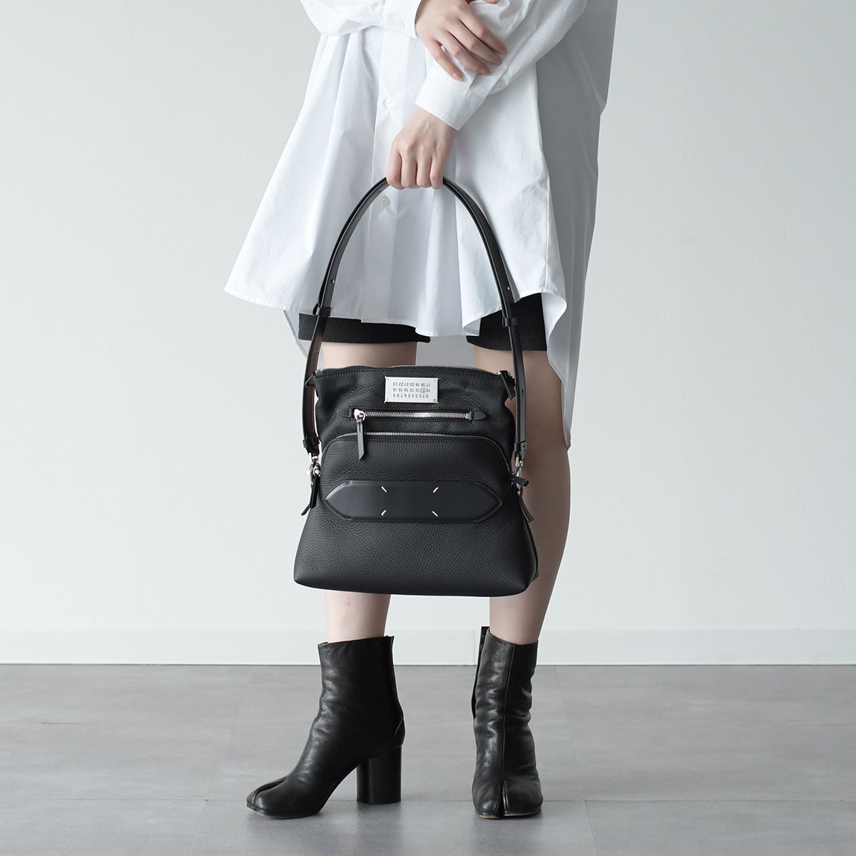 MAISON MARGIELA メゾン マルジェラ バッグ ショルダーバッグ MAISON MARGIELA メゾン マルジェラ バッグ ショルダーバッグ