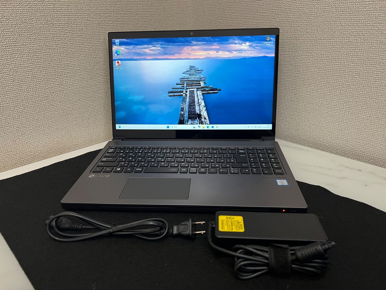 パソコン フルHD ハイエンドCore-i7 メモリ16GB 爆速SSD 人気東芝
