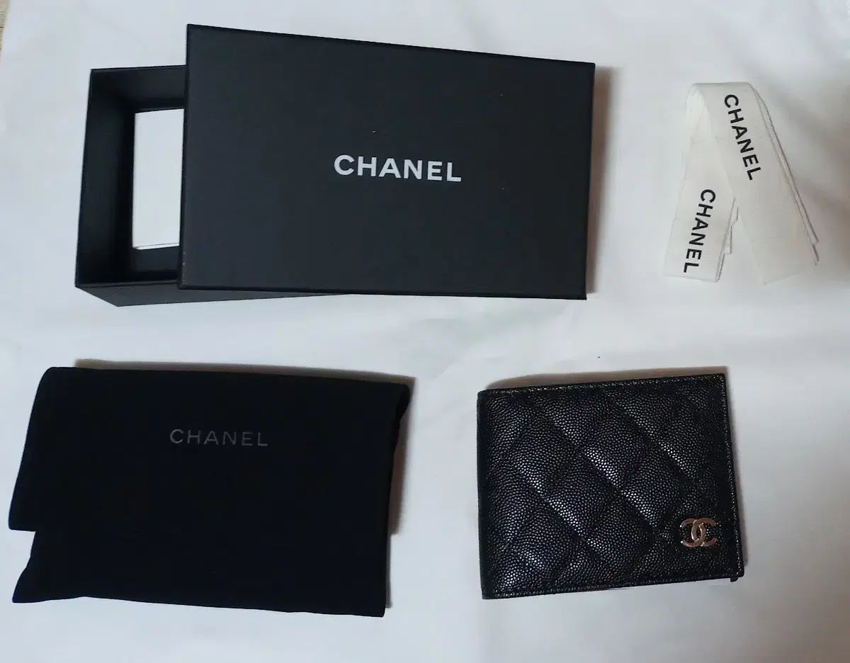 【雷市場（ポンジャン）商品韓国直送】 Chanel(シャネル) キャビア二つ折り財布