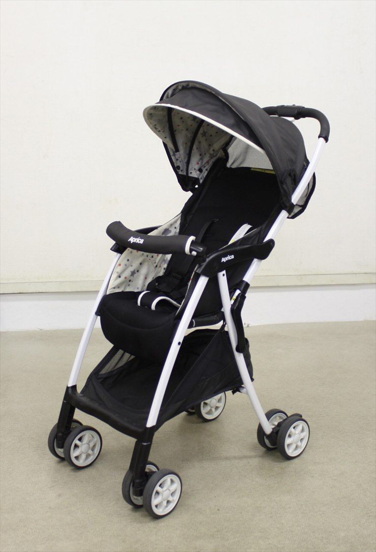 クリーニング済☆美品☆アップリカマジカルエアーグレー超軽量