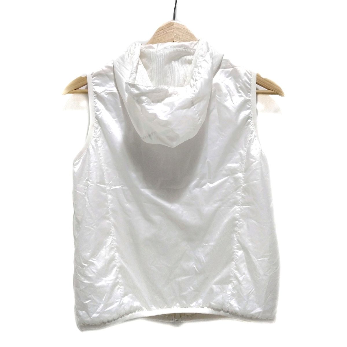 バーバリーゴルフ BURBERRYGOLF ベスト サイズM 黒×グレー メンズ リバーシブル/チェック柄 新品同様 トップス 中古BURBERRYGOLF(バーバリーゴルフ) ベスト ニット&frasl;チェック柄 黒