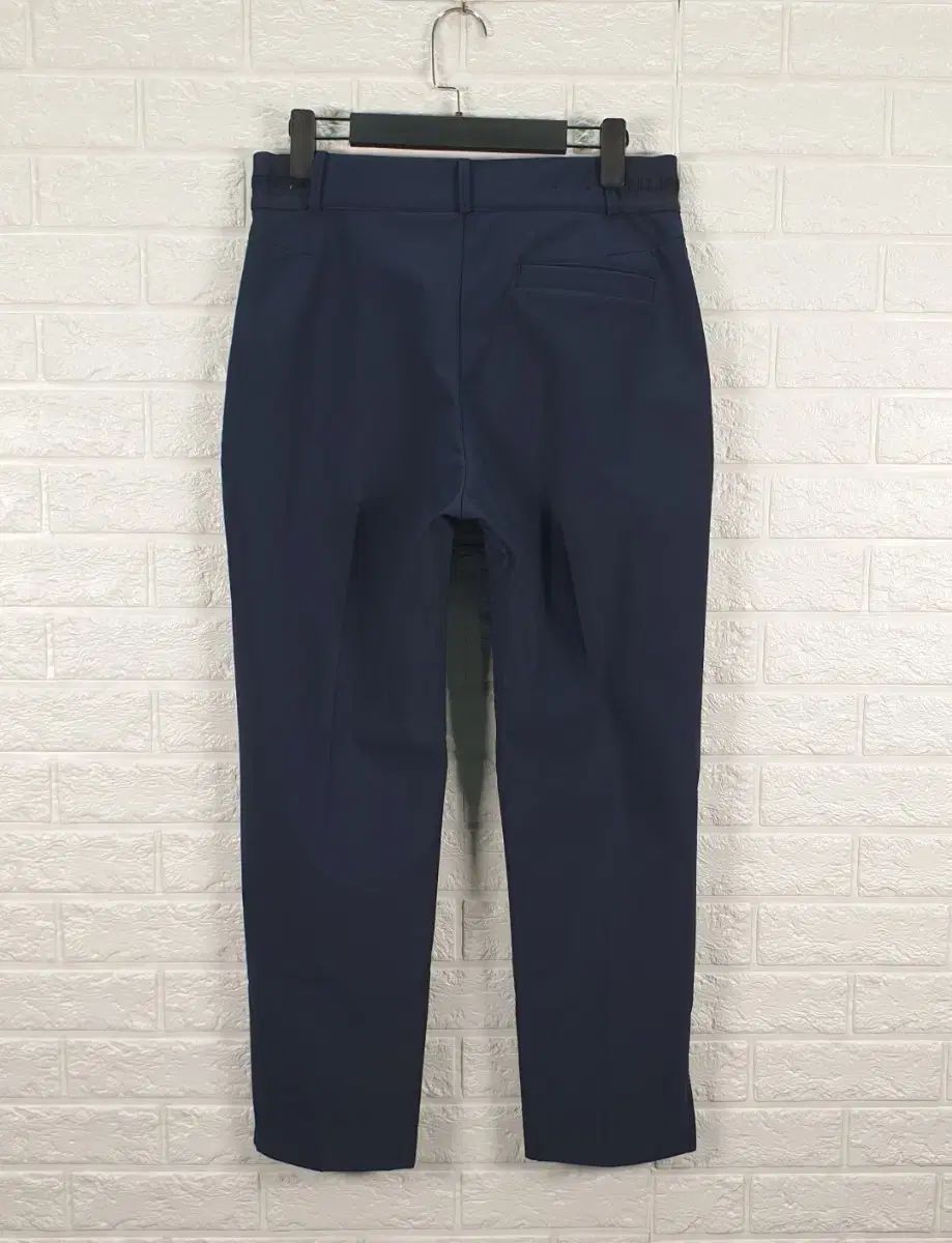 32 J.LINDEBERG(J.リンドバーグ) 起毛 ゴルフパンツ