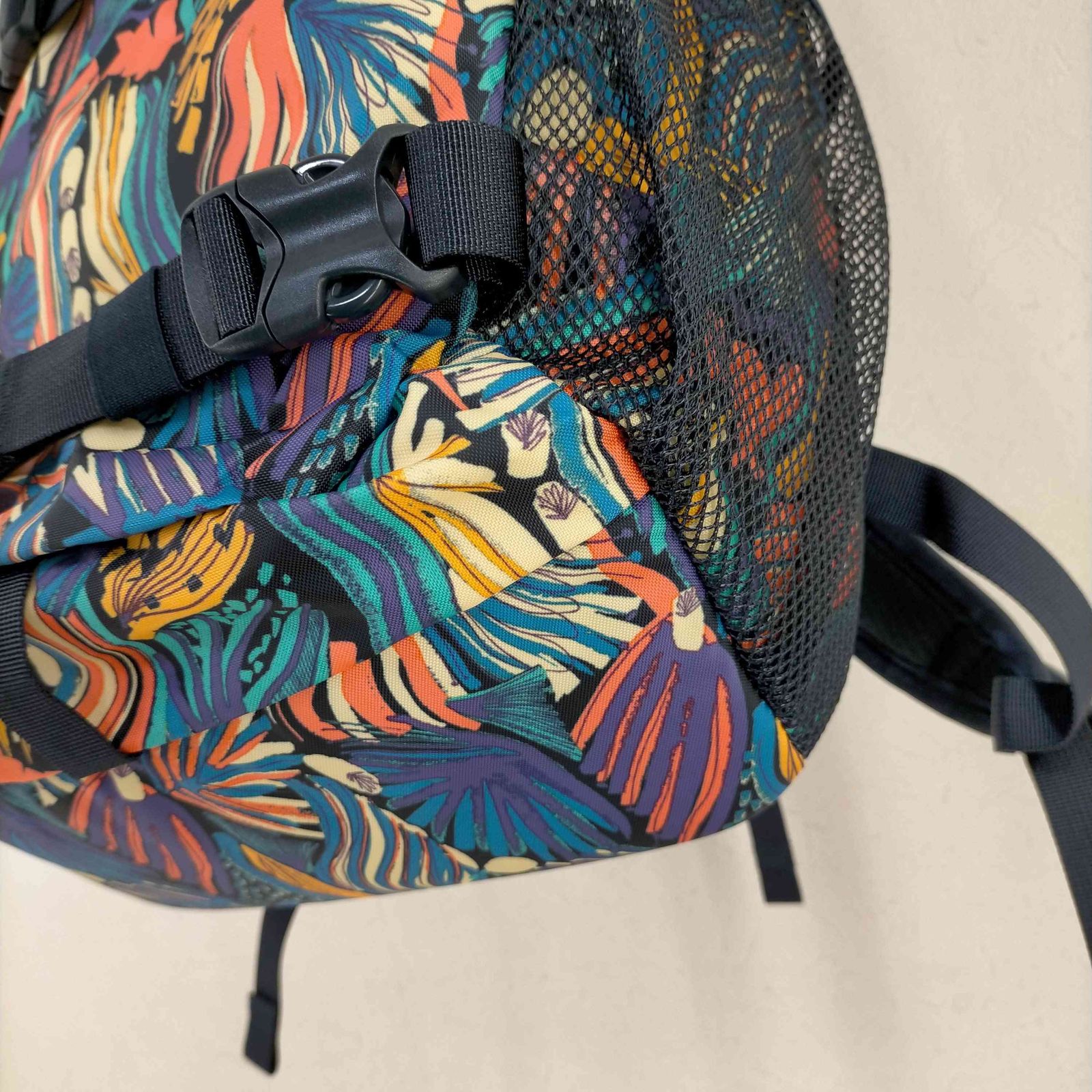 美品　Patagonia キッズレディースレフュジート　デイパック18L 水色 楽天市場】Patagonia パタゴニア Kids Refugito Daypack 18L