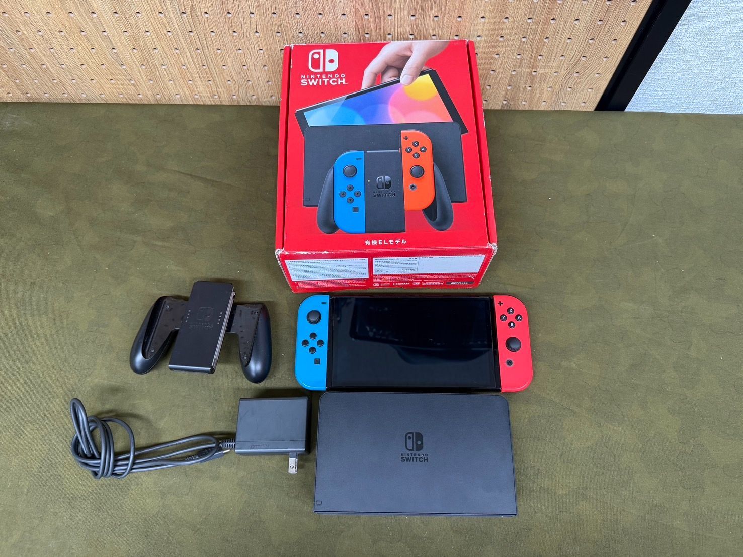 任天堂switch 有機EL版