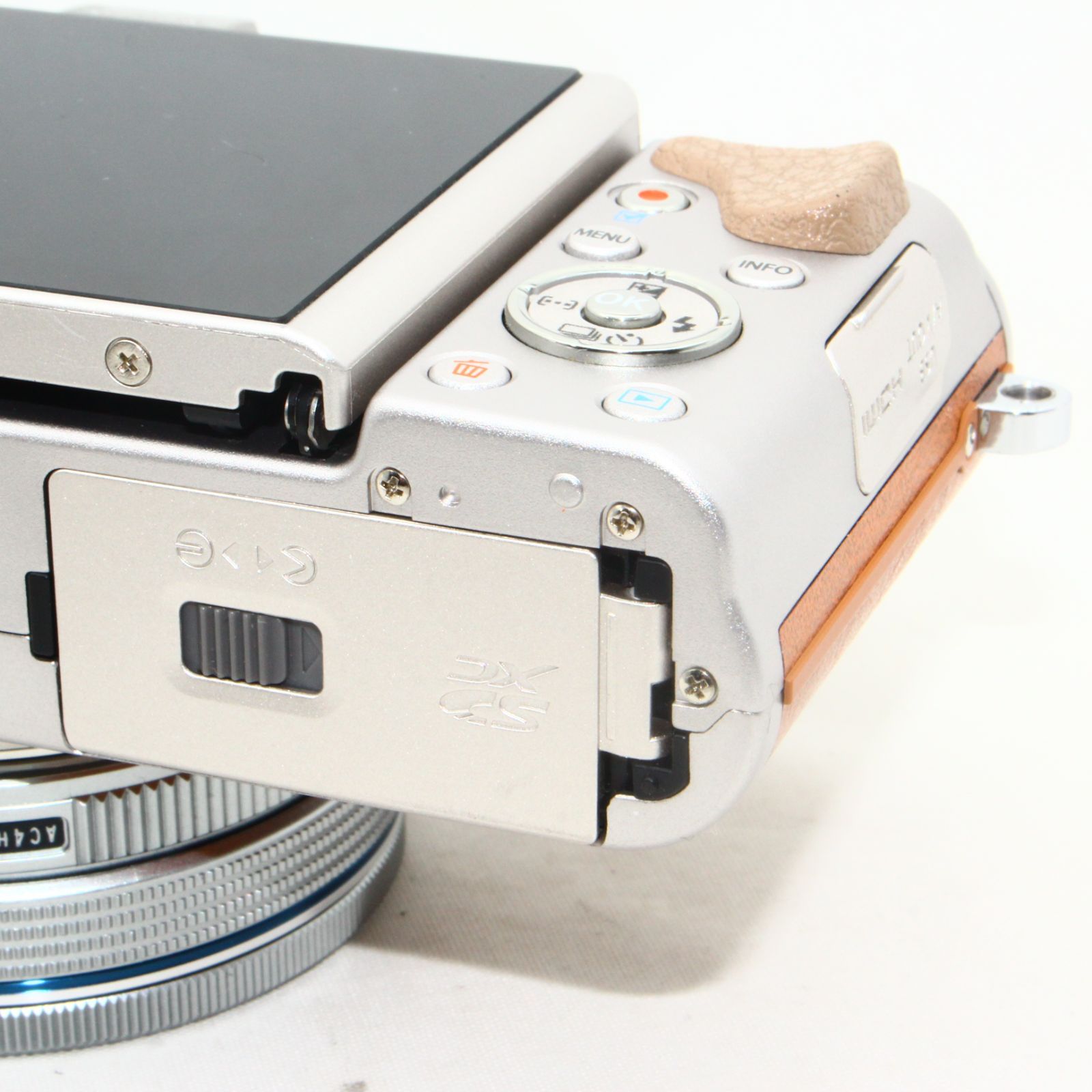 OLYMPUS