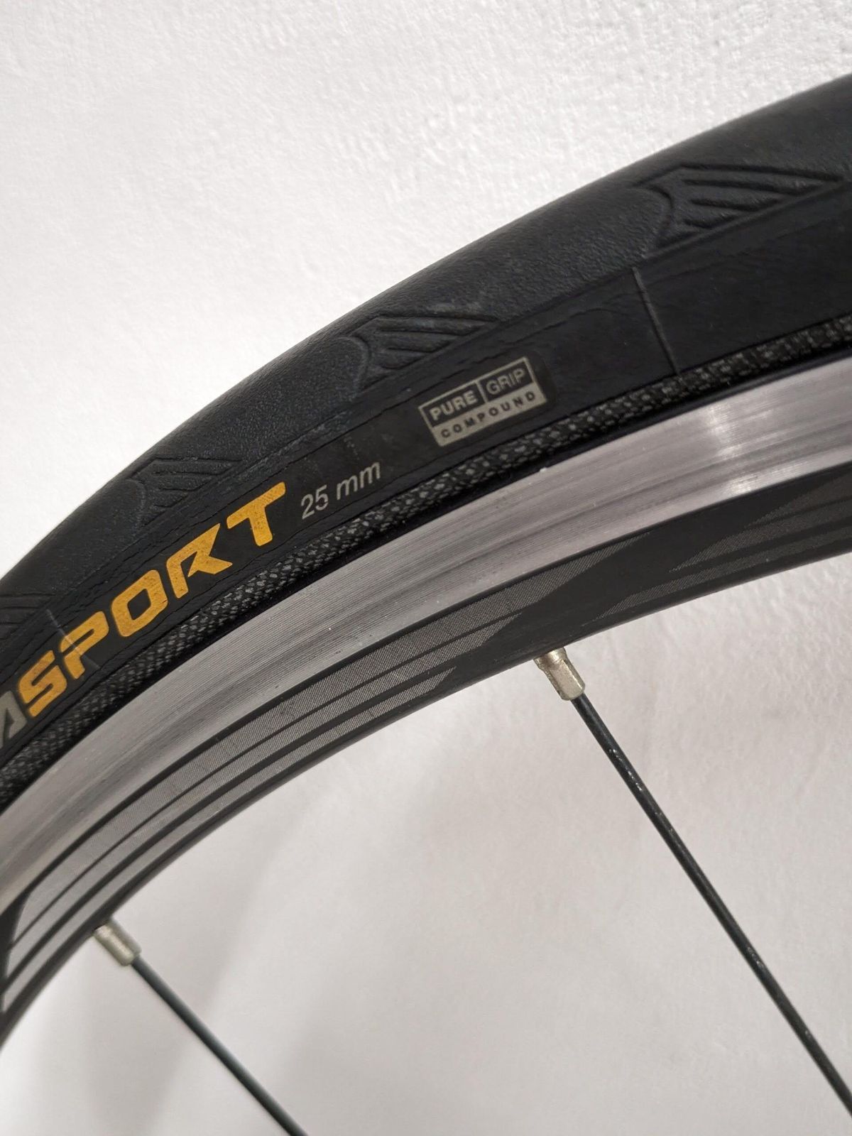 並品】Shimano シマノ WH RS010 シマノ11sフリー クリンチャー 並品】Shimano シマノ WH RS010 シマノ11sフリー クリンチャー