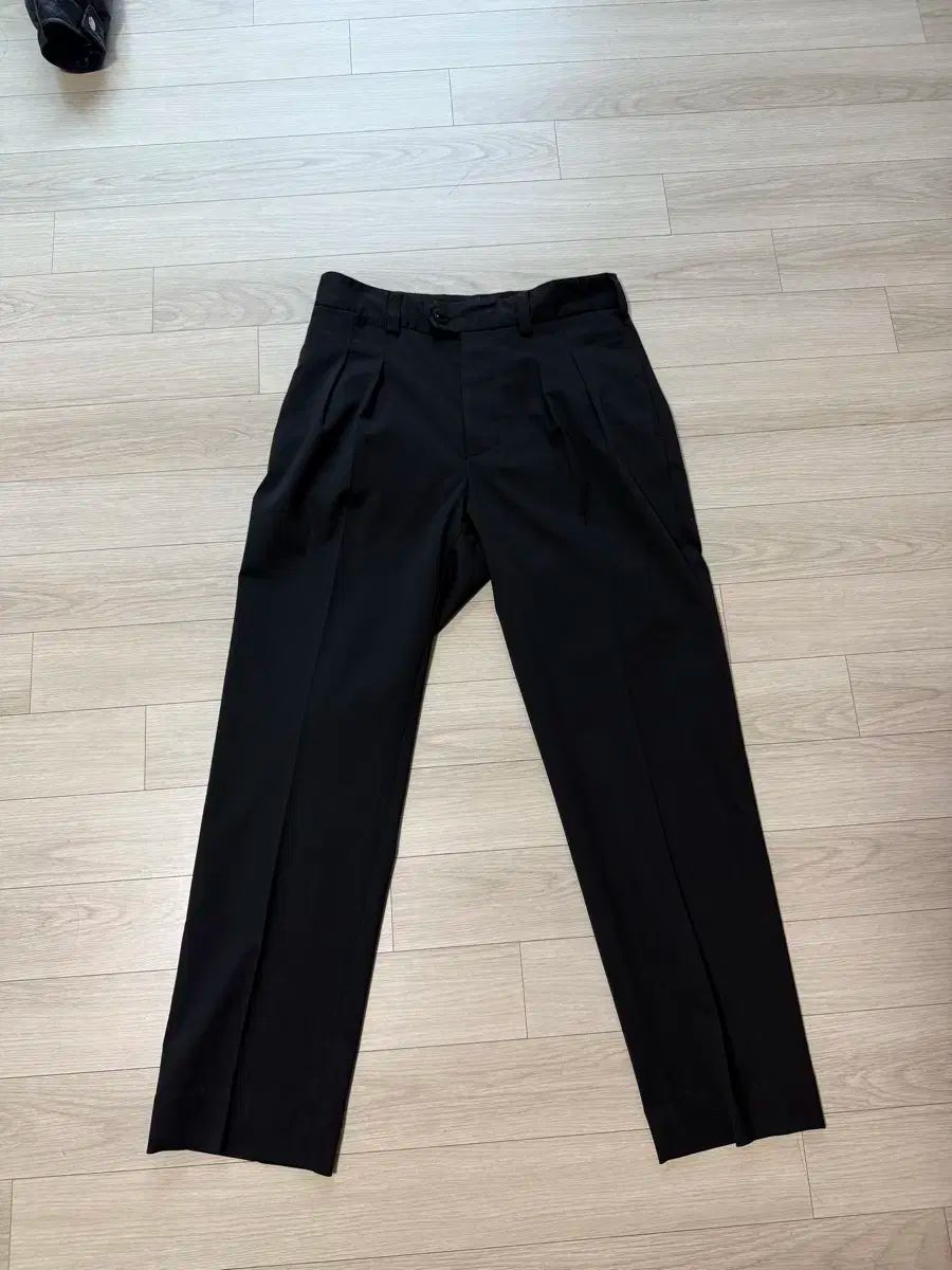 スラックス パンツ