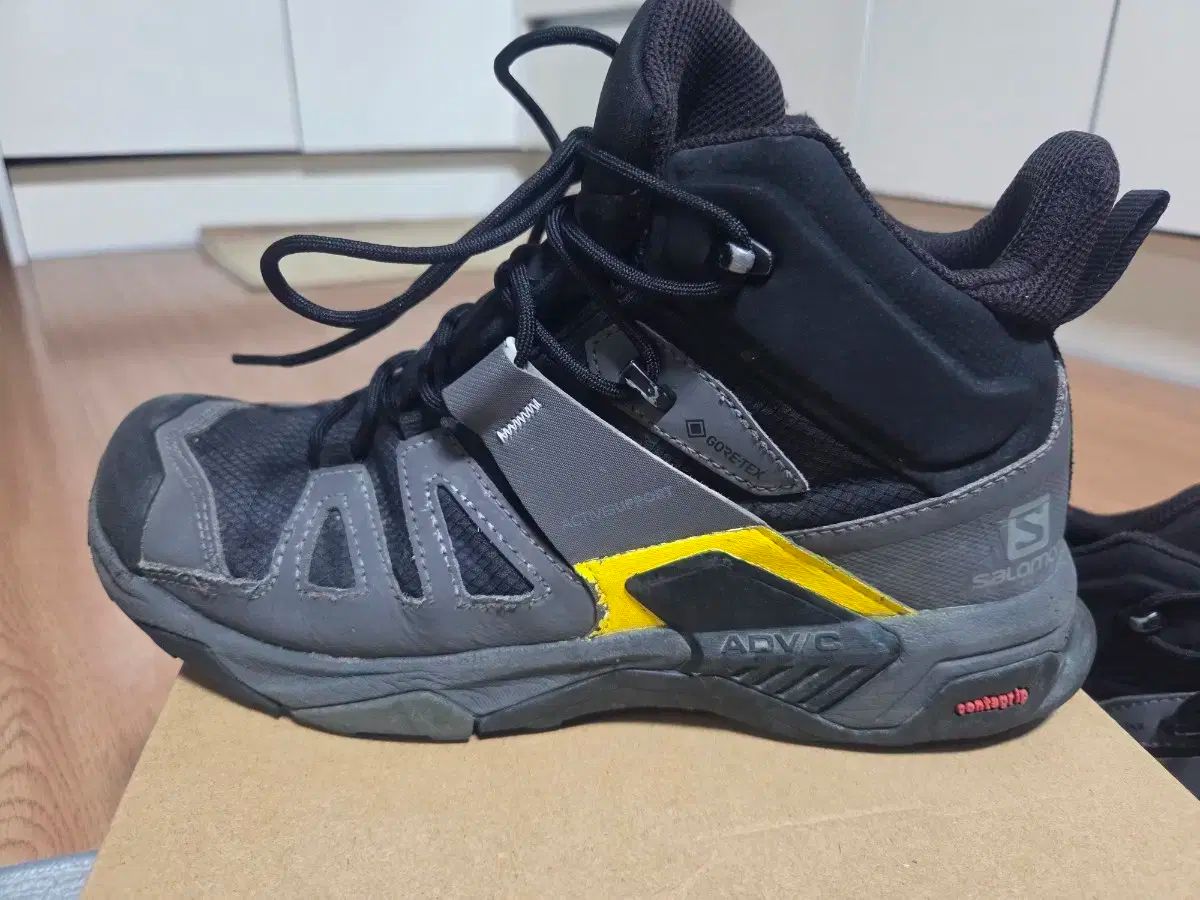 SALOMON サロモン ウルトラ 4 mid wide gtx 265mm
