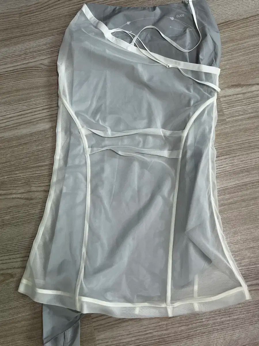 OJOS オホス レイヤード メッシュ ストラップ スカート グレー