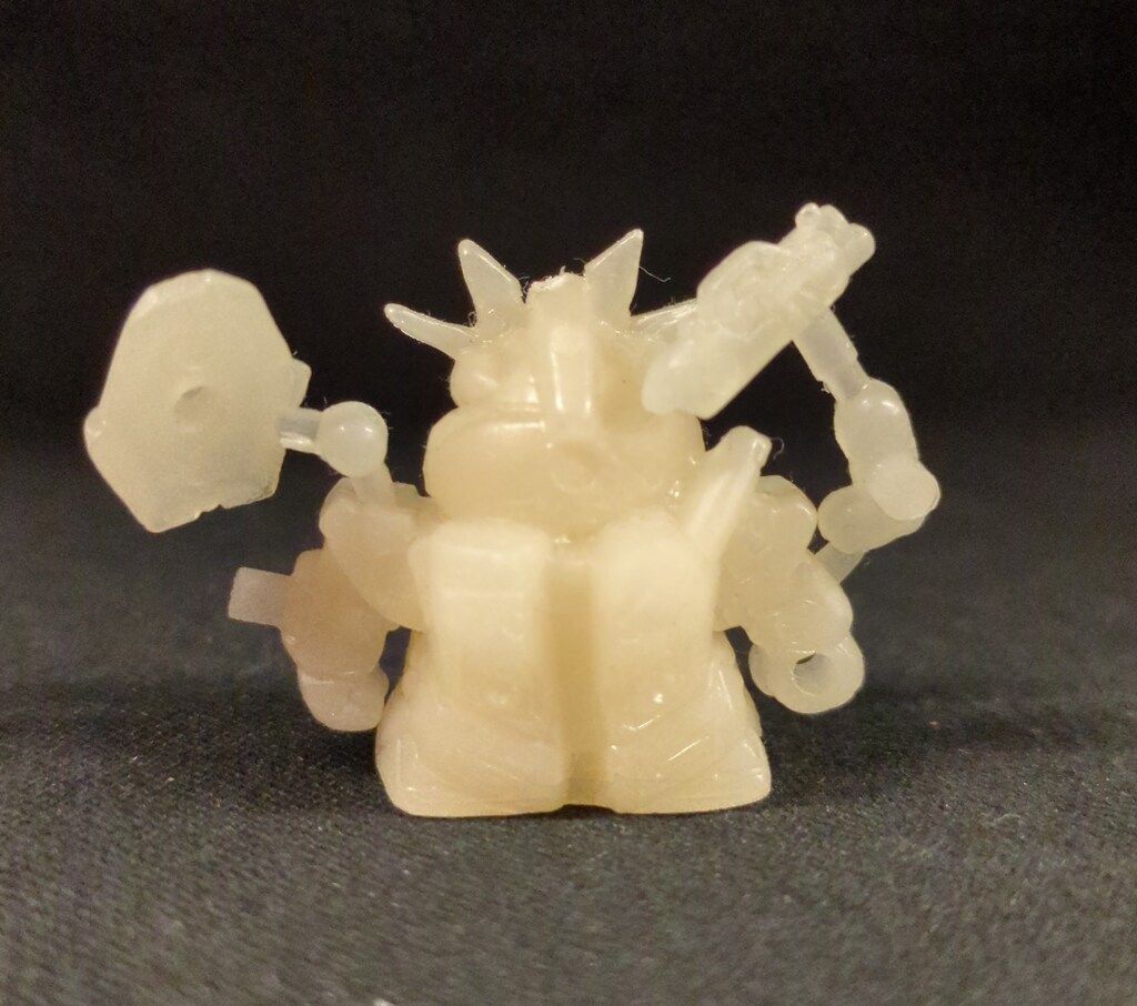 νガンダム蓄光