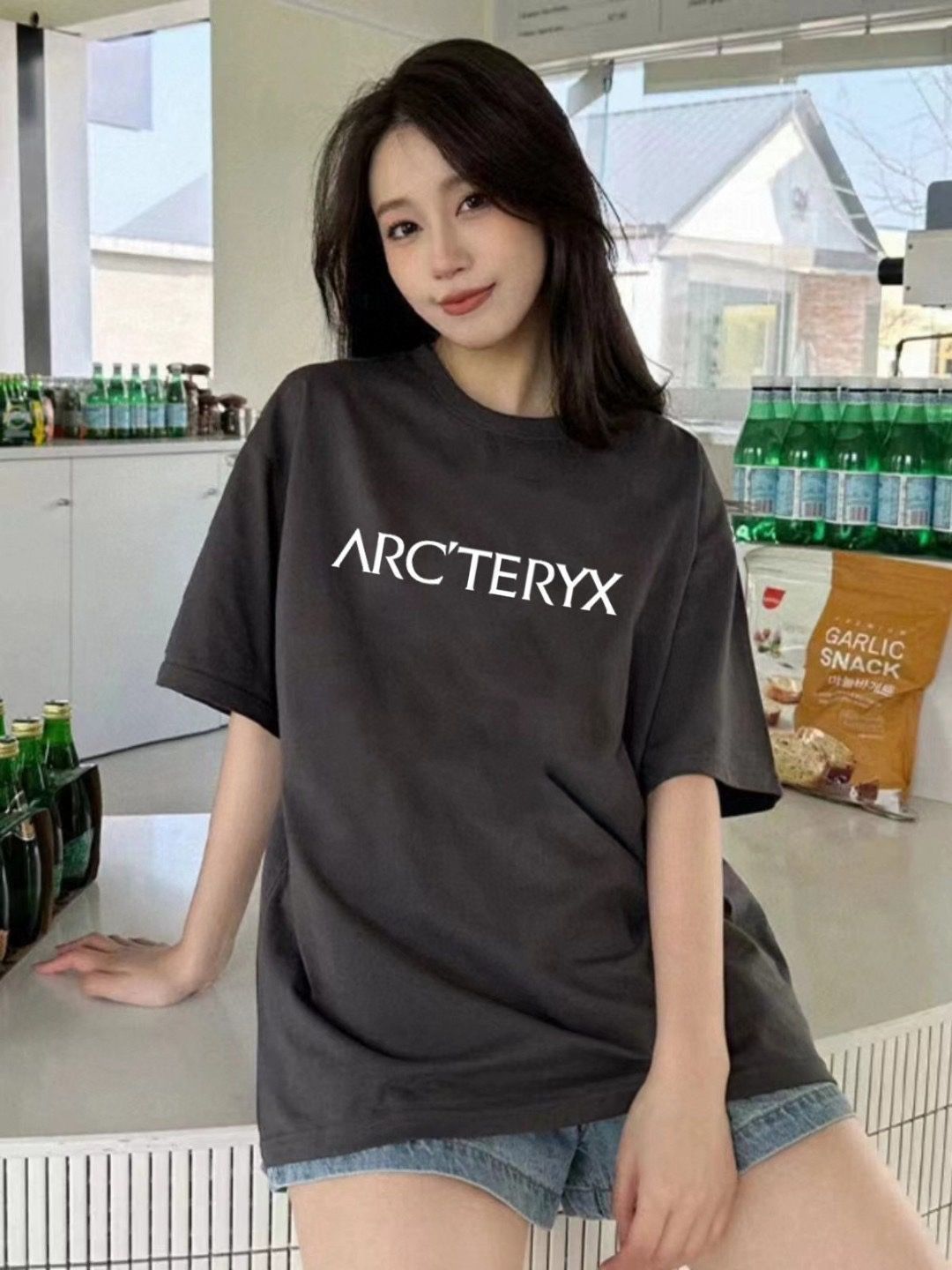 最新モデル 胸元大ロゴアルファベット