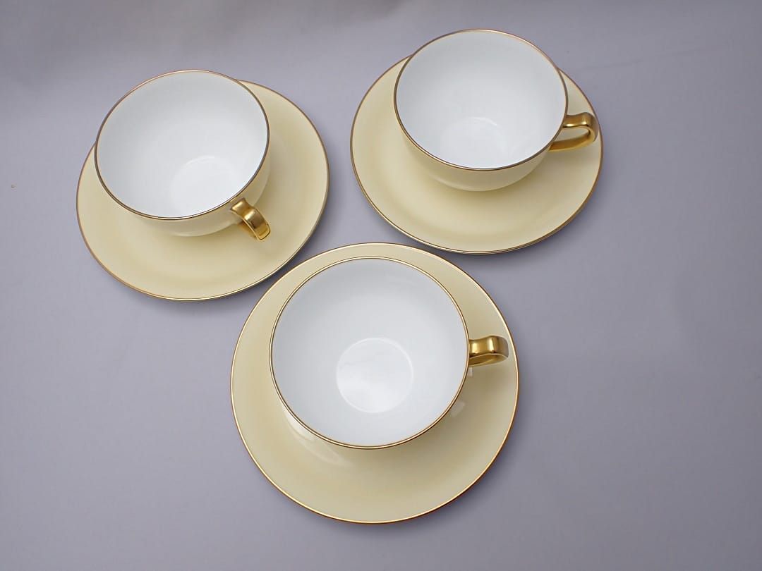 良品◇自宅保管 大倉陶園 色蒔き クリームイエロー カップ 良品◇自宅保管 大倉陶園 色蒔き クリームイエロー カップ