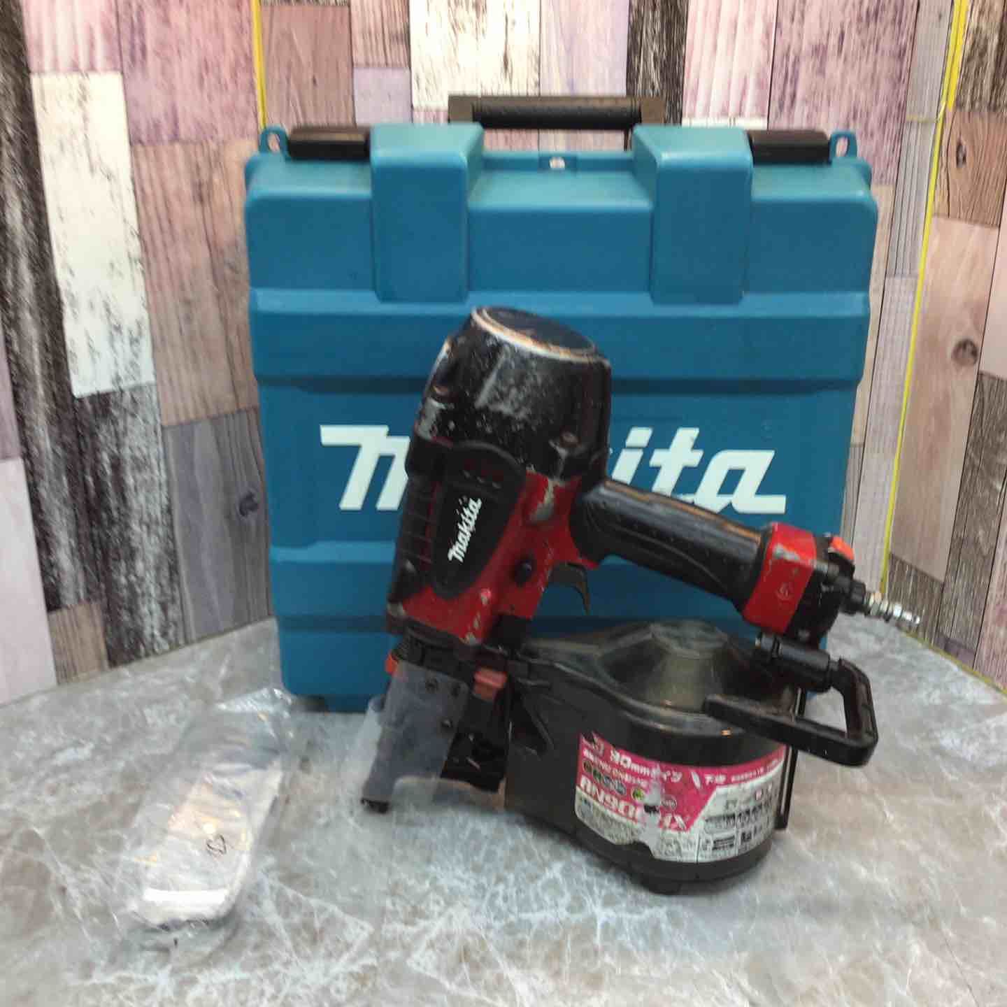 ☆マキタ(makita) 高圧エア釘打ち機 AN900HX【八潮店】 - メルカリ ☆マキタ(makita) 高圧エア釘打ち機 AN900HX【八潮店】 - メルカリ