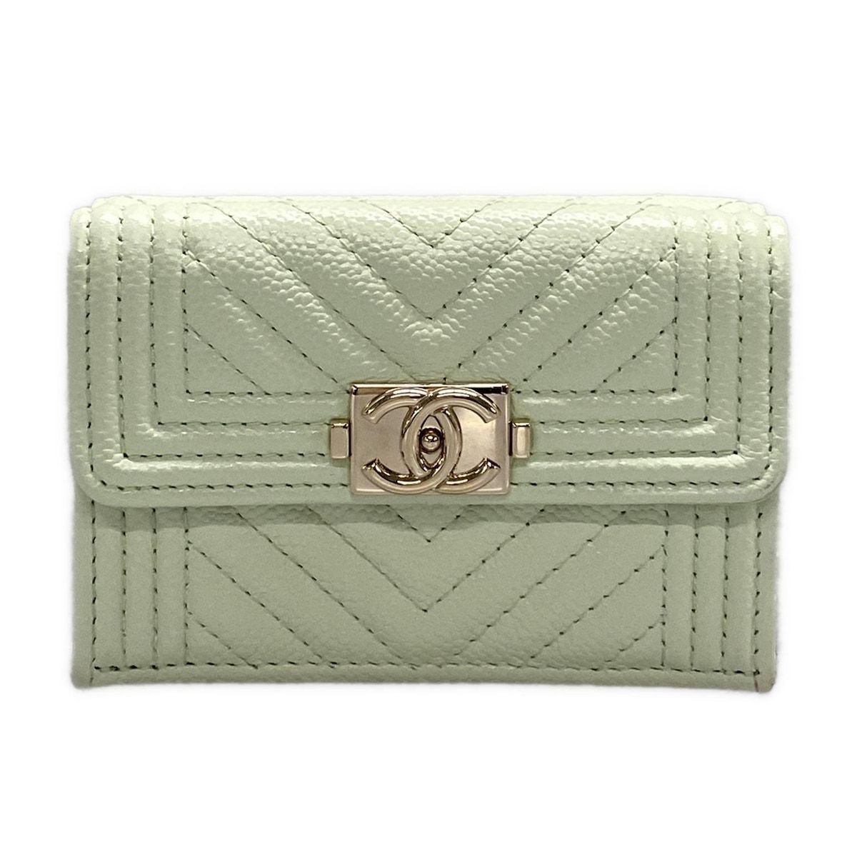 CHANEL(シャネル) 3つ折り財布美品 ボーイシャネル A84432 CHANEL(シャネル) 3つ折り財布美品 ボーイシャネル A84432