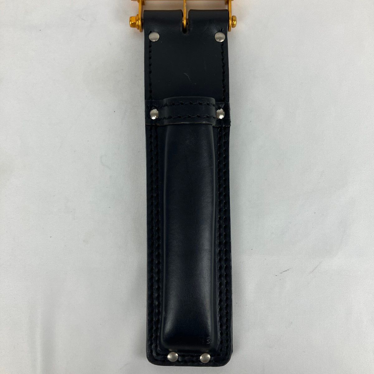 ЗЗKNICKS 5分～1寸用 ヌメ革 ノミホルダー ベルトループ・チェーン金具付き KB-010DX ブラック×レッド×ゴールド ЗЗKNICKS 5分～1寸用 ヌメ革 ノミホルダー ベルトループ・チェーン金具