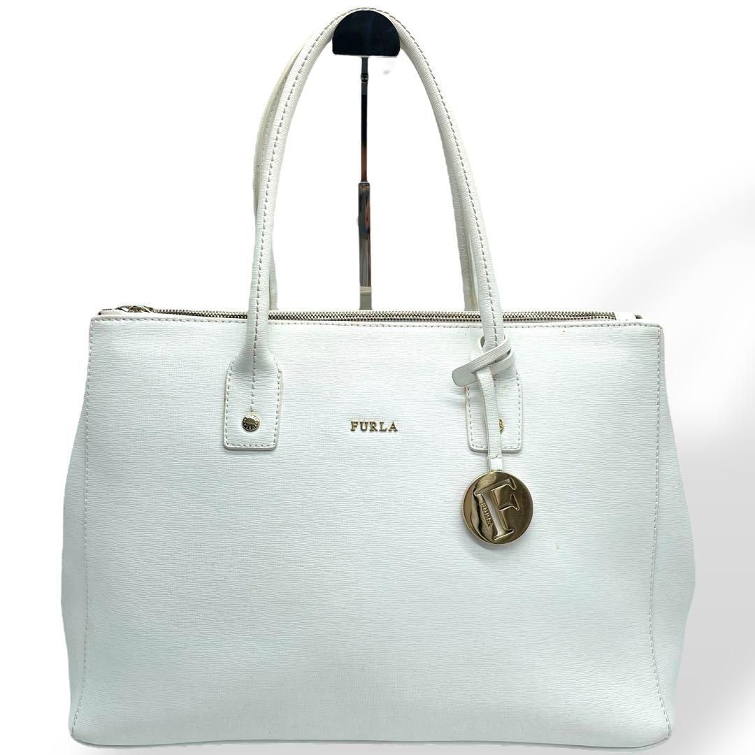 良品 FURLA フルラ トートバッグ A4収納可能 ホワイト チャーム 良品 FURLA フルラ トートバッグ A4収納可能 ホワイト チャーム