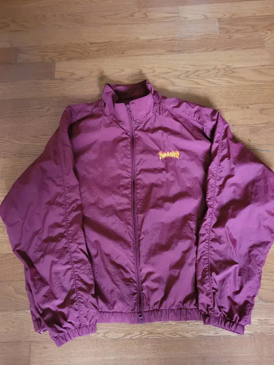 【雷市場（ポンジャン）商品韓国直送】 THRASHER(スラッシャー) フレイム ナイロン トラック ジャケット バーガンディー L ウインドブレーカー