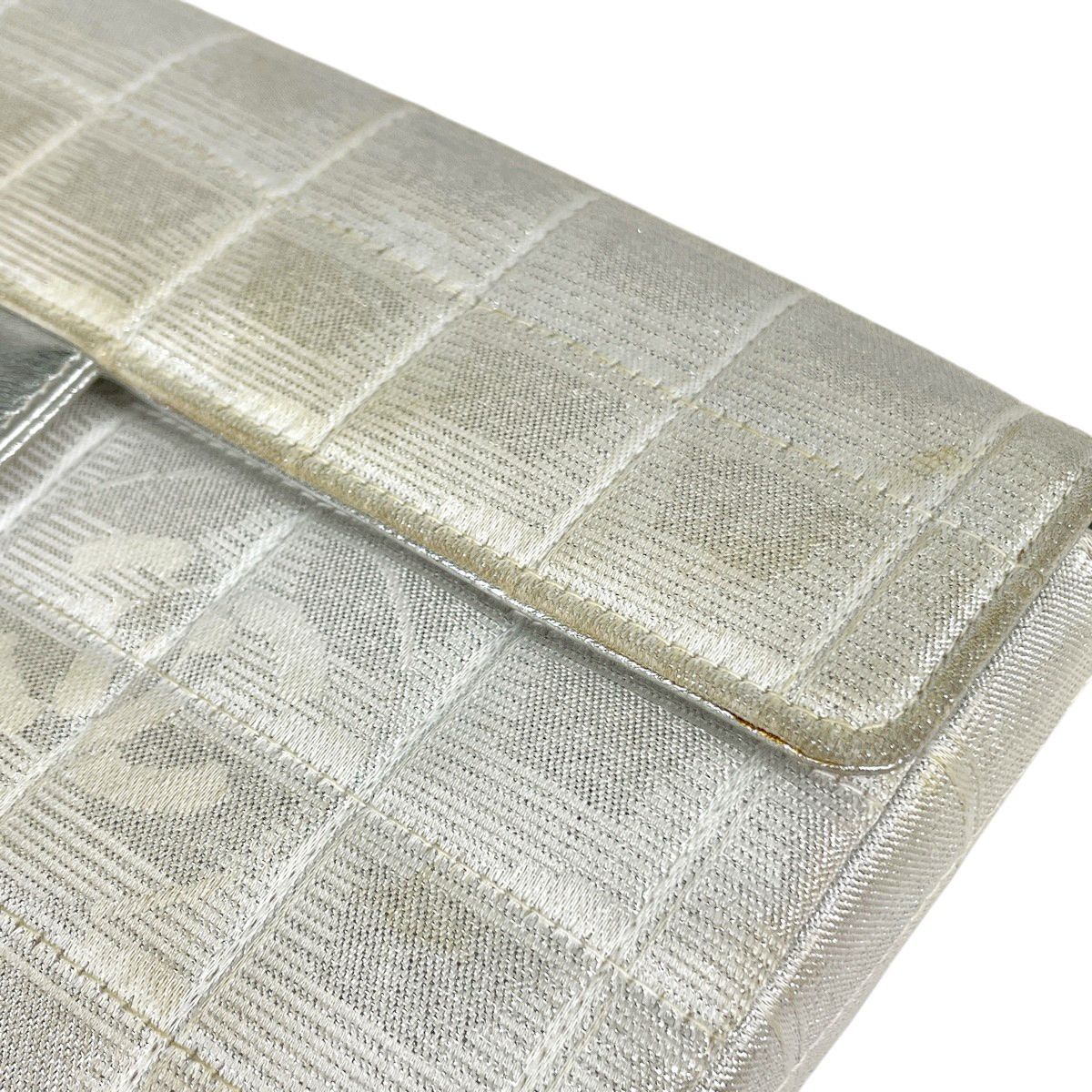 シャネル ニュートラベルライン ホワイト ナイロン ショルダーバッグ CHANEL シャネル ニュートラベルライン ショルダーバッグ