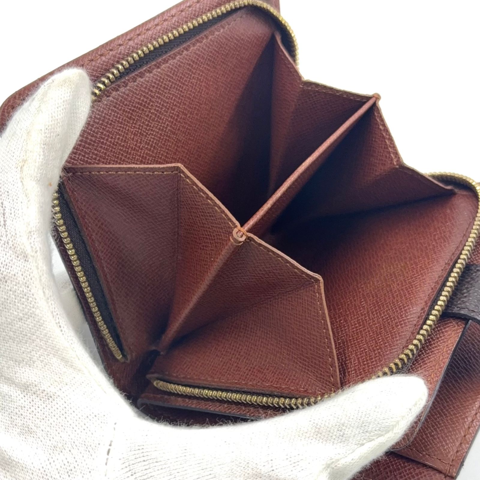 二つ折り財布 ゴールド