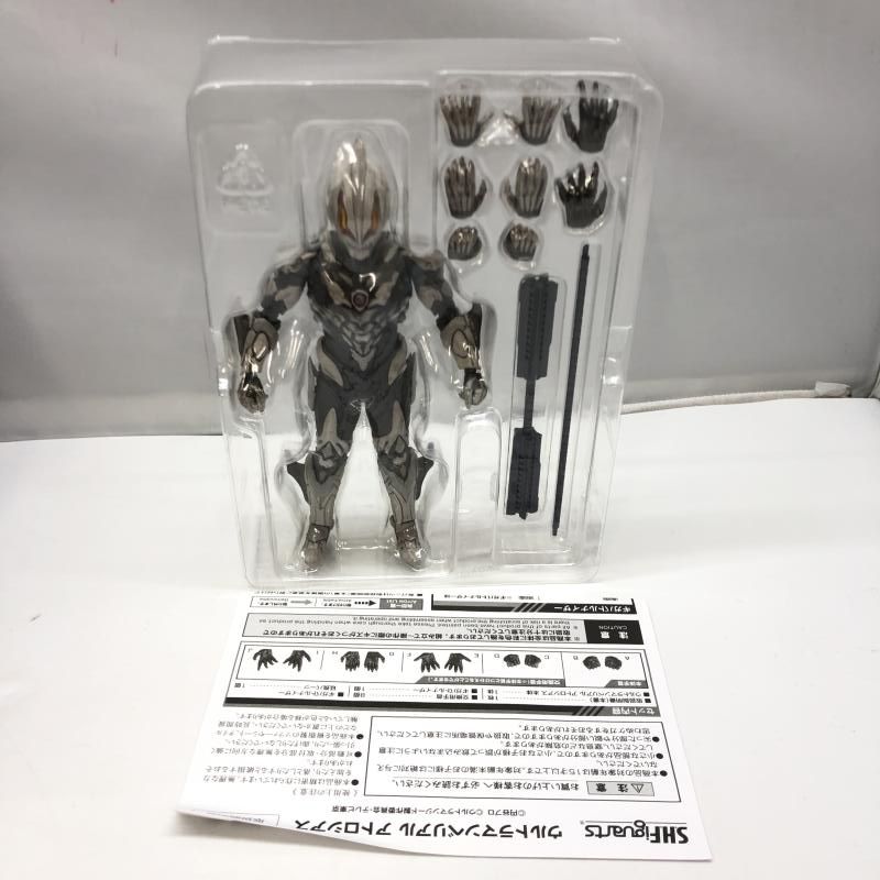 新品未開封 フィギュアーツ ウルトラマンベリアル アトロシアス
