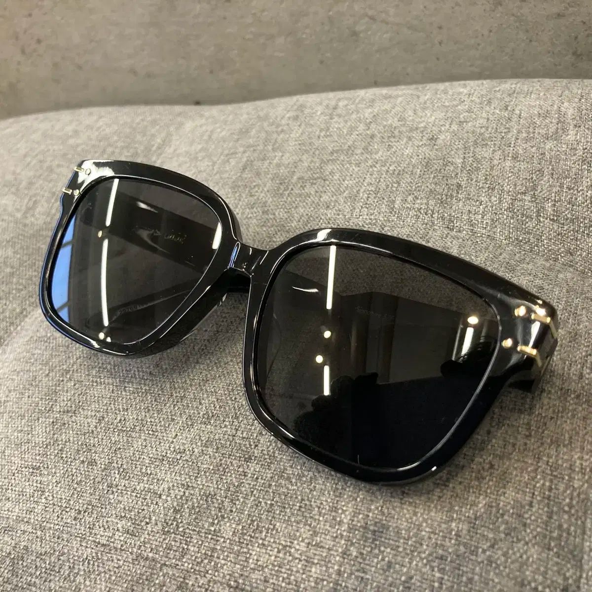 Christian Dior クリスチャンディオール 署名 s7f スクエア サングラス ブラック ー H091813 WWW_OLIVIERBERNSTEIN_COM