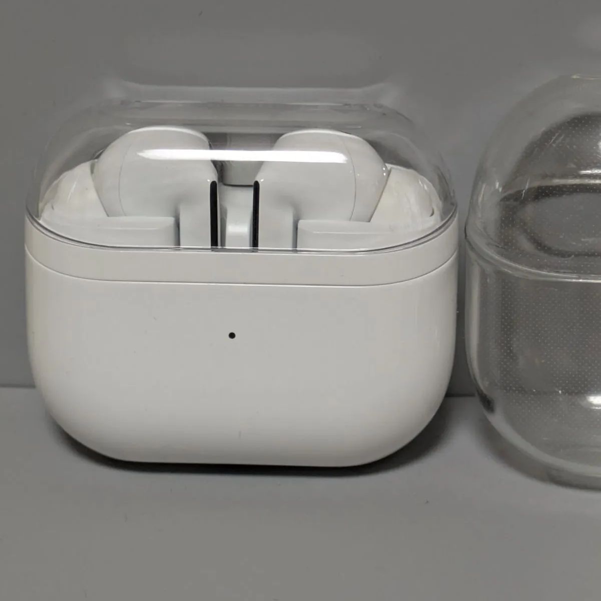 バッテリー良好 海外版 SAMSUNG Galaxy Buds3 Pro SM-R630 白 ホワイト クリアTPUケース付き