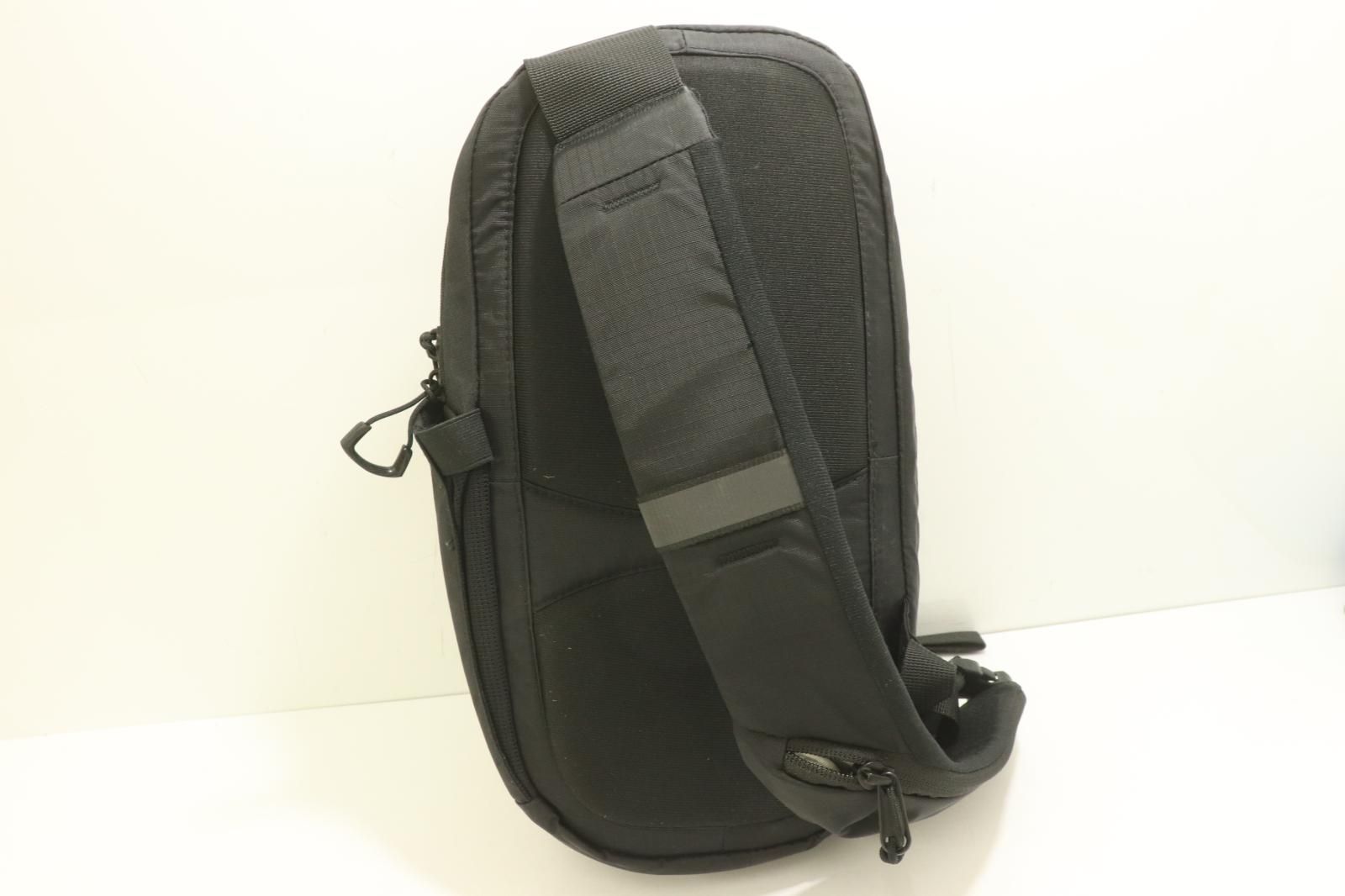 THE NORTH FACE メンズショルダーバッグ -- BOREALIS SLING THE NORTH FACE -- 黒 ブラック