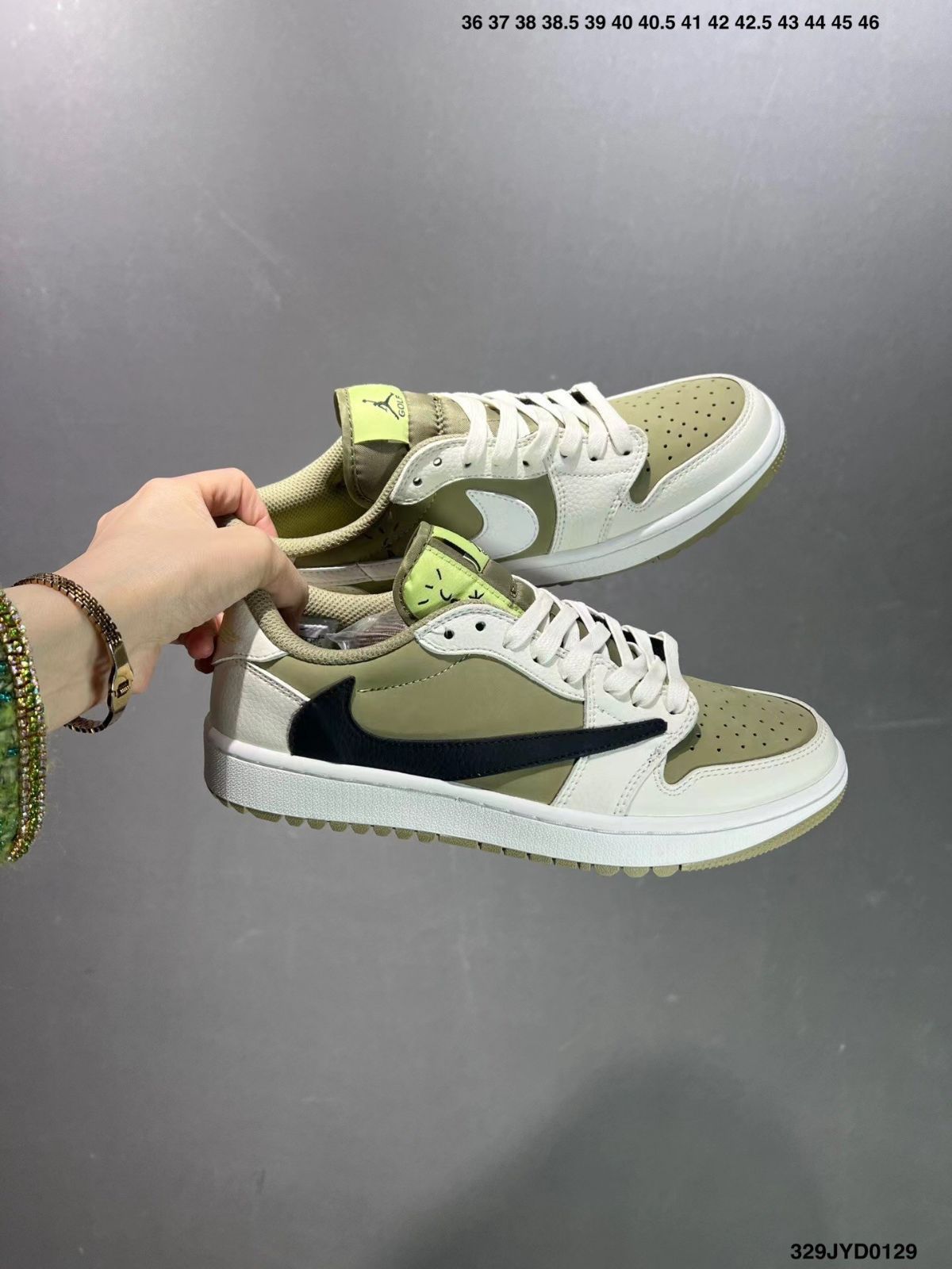 TRAVIS SCOTT × NIKE AJ1 LOW GOLF "OLIVE"