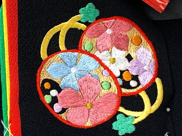 ちりめん生地 刺繍柄作り帯