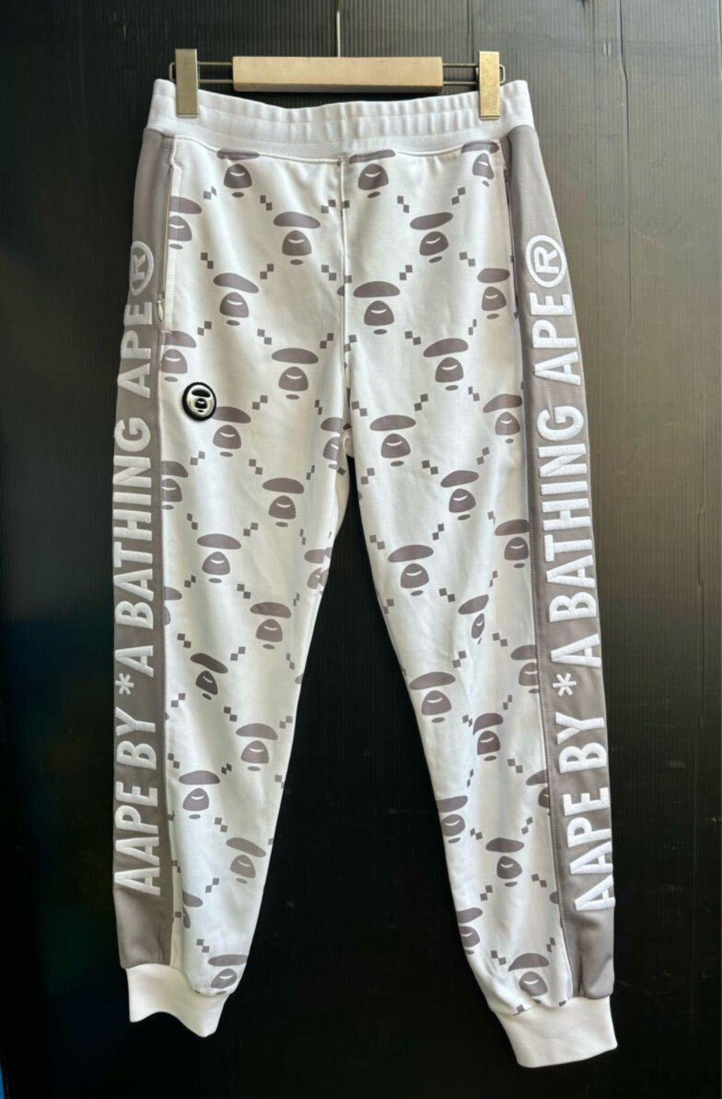 A Bathing Ape A apeジョガーパンツ A BATHING APE(アベイシングエイプ) APE エイプ サルカモ 迷彩