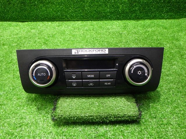 パジェロ エアコンスイッチパネル V97W 7820A131XA ロックフォードエンブレム付 ミツビシ 250912021