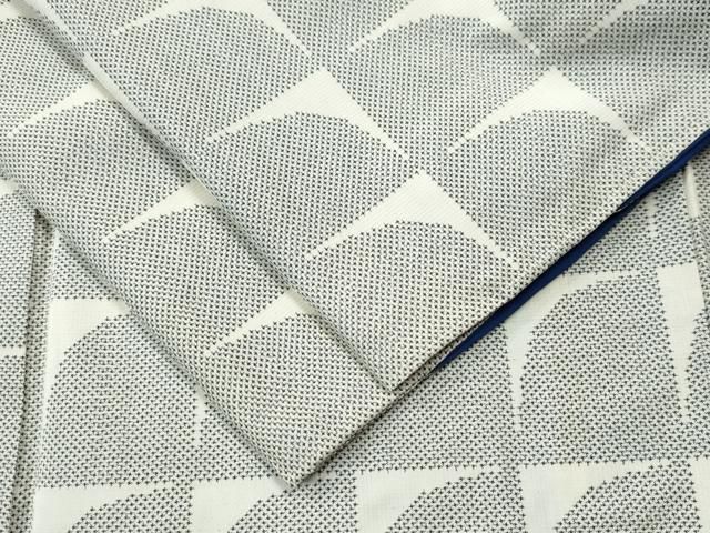 平和屋着物●本場大島紬　白大島　一元7マルキ　草花文　正絹　逸品　AABH4174ph 平和屋着物○本場大島紬 一元7マルキ 草花文 正絹 逸品 AABD5974ph