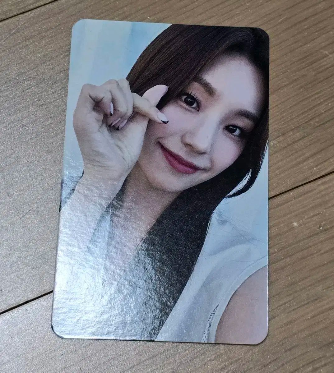 松井玲奈 直筆サイン入り生写真 1