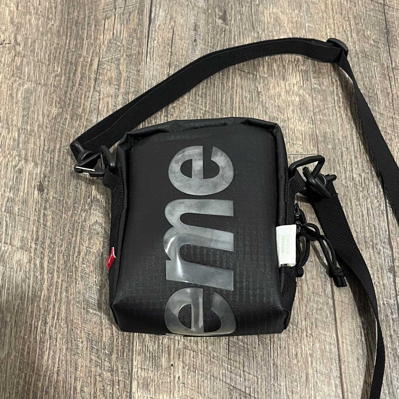 確実正規品 シュプリーム ネックポーチ 21SS ブラック 国内正規 SUPREME 21SS Neck Pouch ネックポーチ バッグ