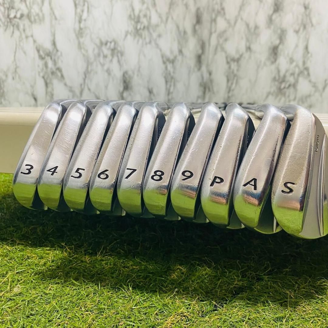 【良品】不動の名器 豪華10本 プロギア TR900 メンズアイアンセット 良品】不動の名器 豪華10本 プロギア TR900 メンズアイアンセット