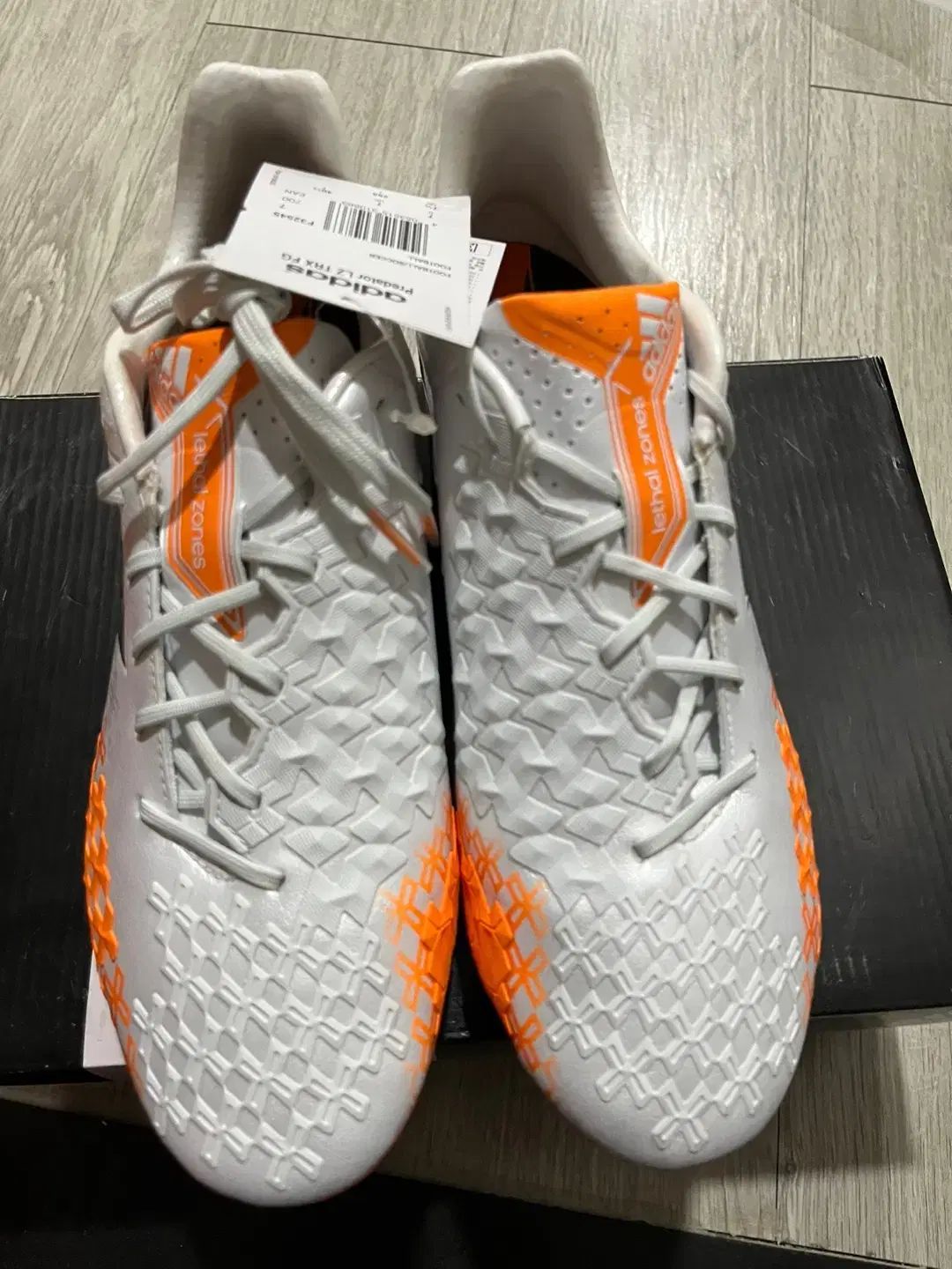 adidas アディダス