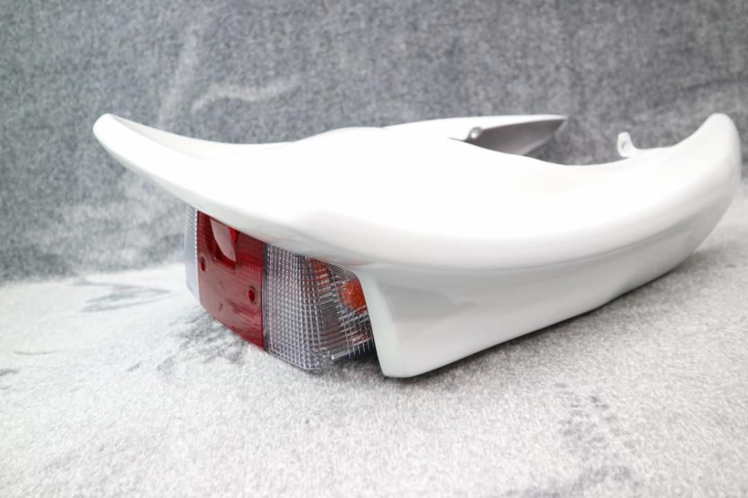 XJR400 後期CBXテール カウル 白 紅白;BEET塗装済400F 4HM XJR400 後期CBXテール カウル 黒 紅白;BEET塗装済400F 4HM